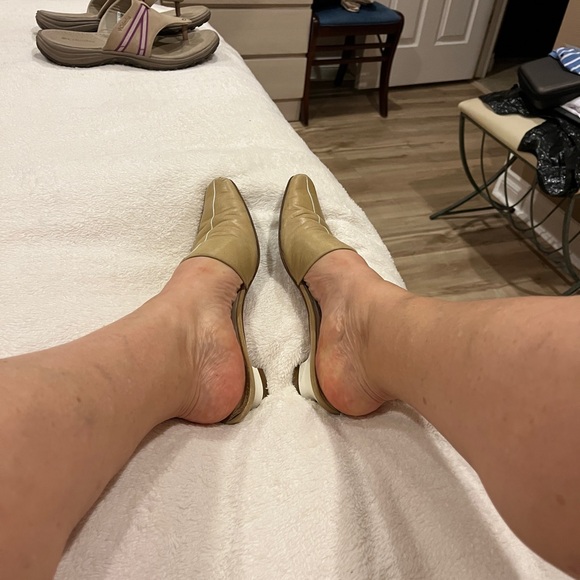 Salvatore Ferragamo Tan Leather Mules - Picture 3 of 8